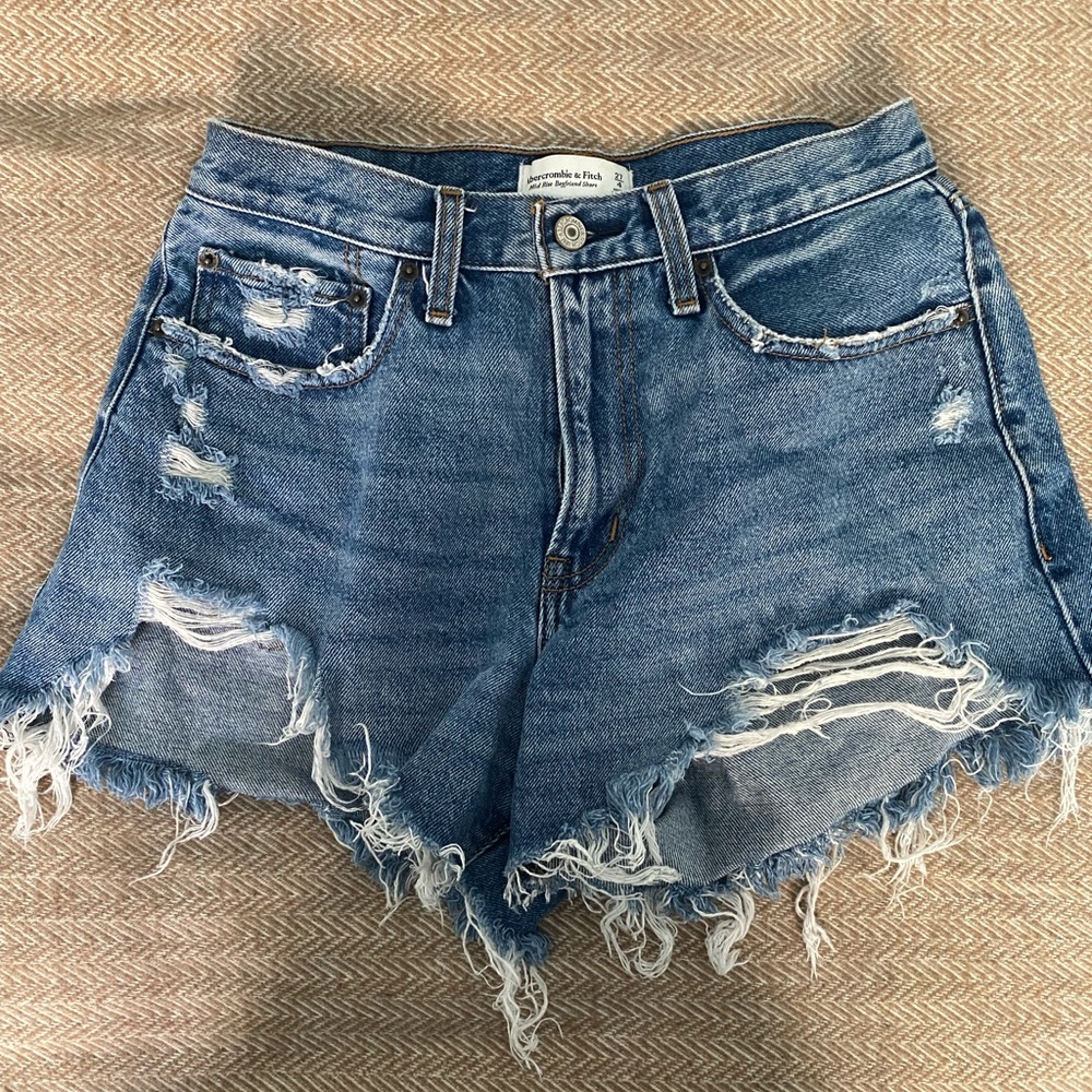 Abercrombie Midrise Boyfriend Shorts